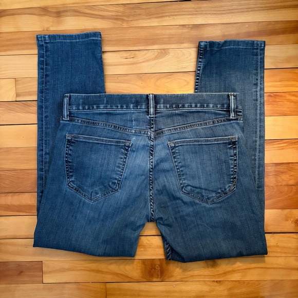 Banana Republic Skinny Fit Jeans – Women’s 33 30L – Dark Wash - Picture 7 of 8